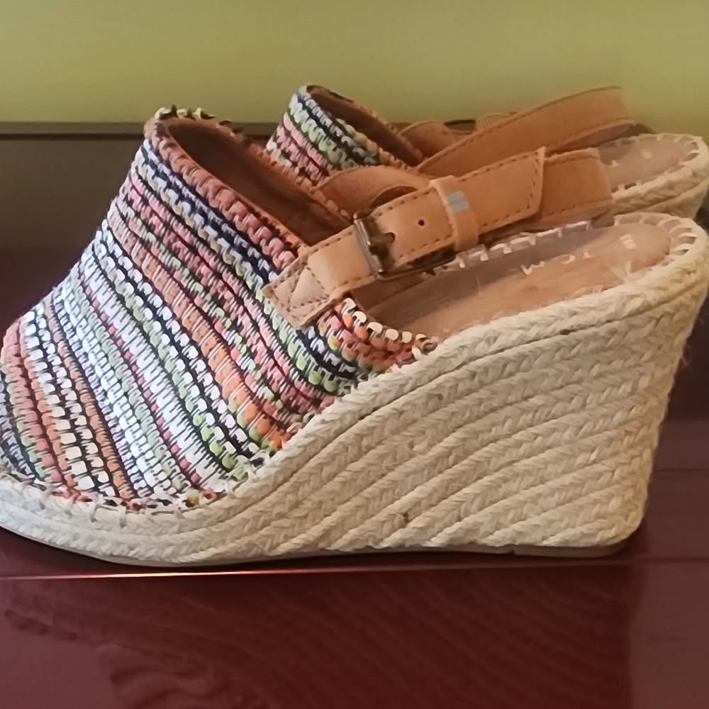 Toms Multicolor Woven Espadrille Wedge Sandals / Size 9.5 / EUC